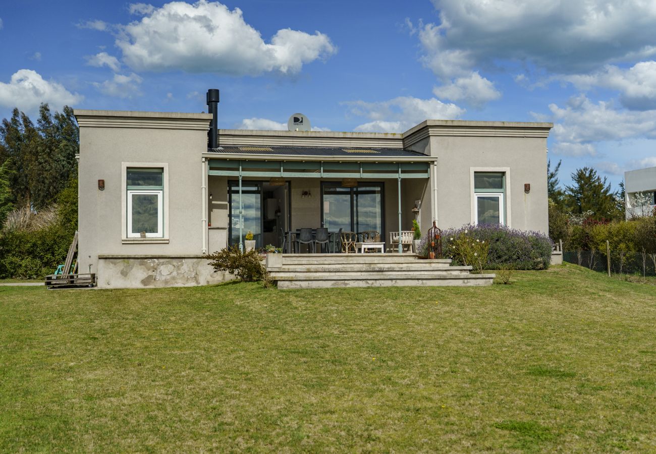 Casa en Mar Del Plata - Escape en Arenas | Casa Beltran | Hola sur