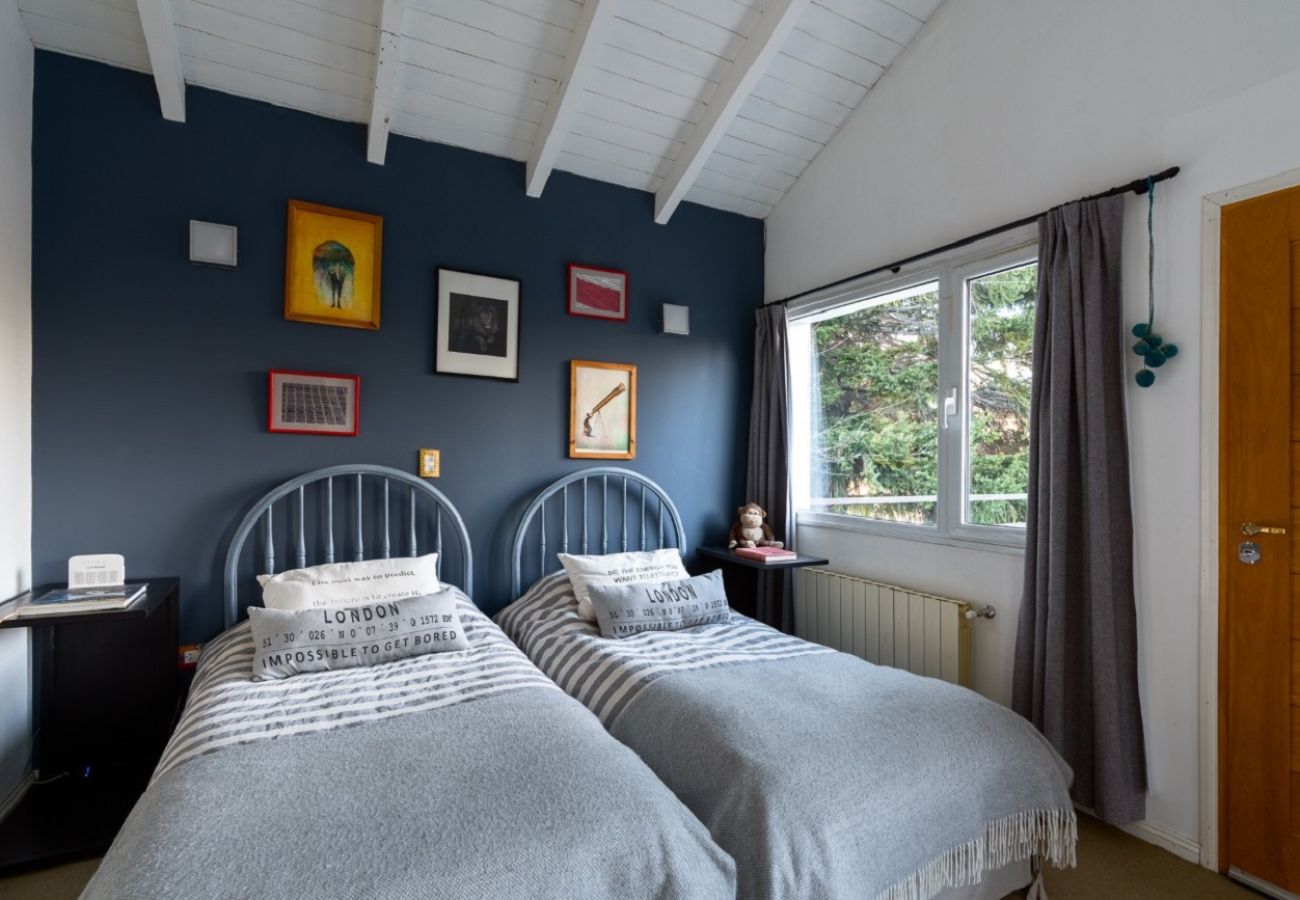 Casa en San Carlos de Bariloche - 06/8PAX HUAPI03C HERCI