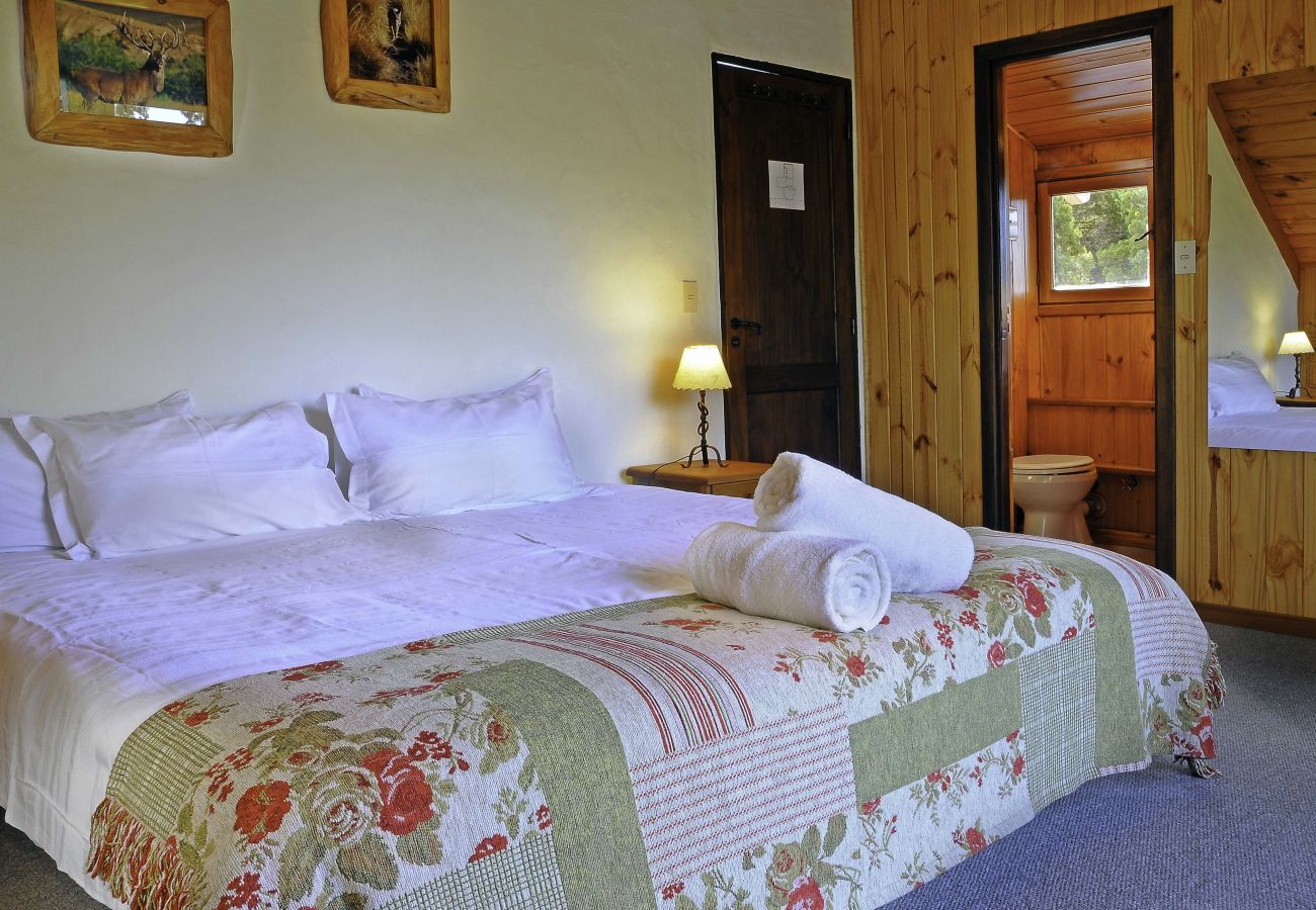Casa en San Carlos de Bariloche - 08/12PAX CAS03 WOOD