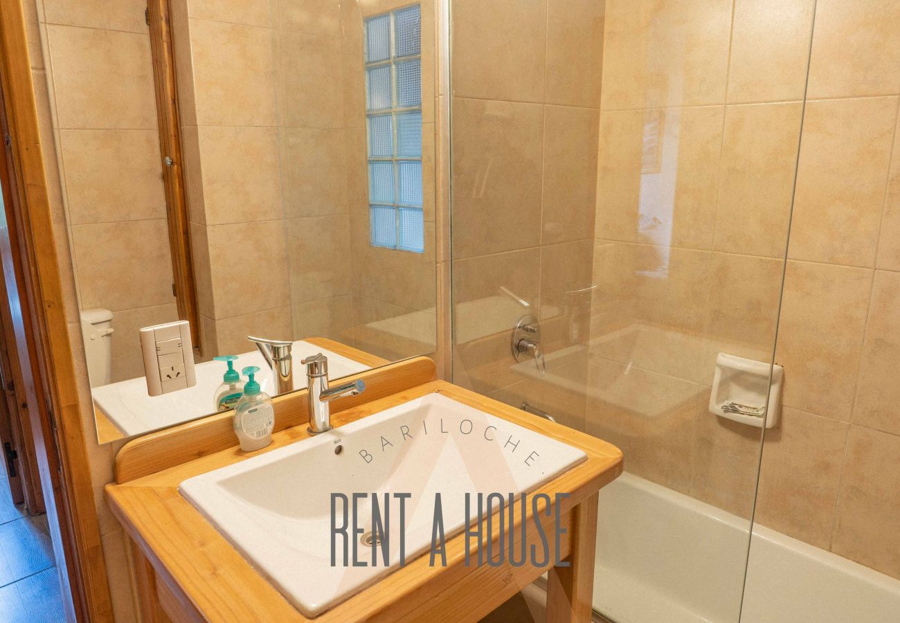 Cabaña en San Carlos de Bariloche - 05/7PAX ARE03 MA
