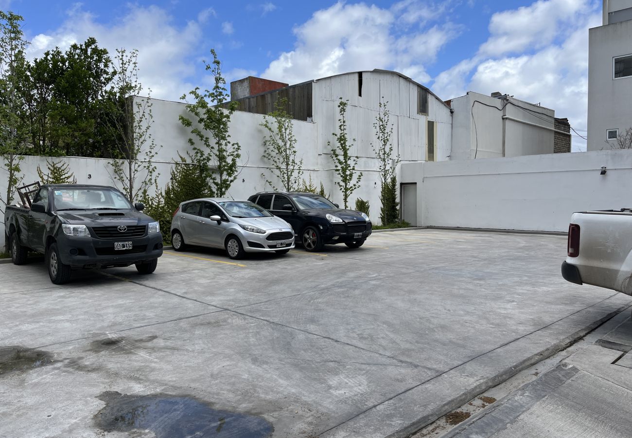 Parking al aire libre con acceso automático