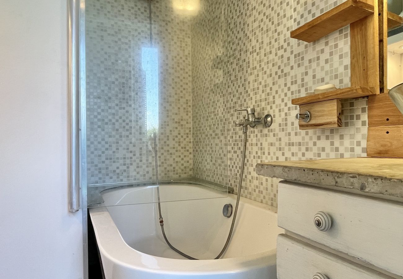 Casa en Mar Del Plata - Estilo Industrial  |  Casa Mariela  |  Hola Sur