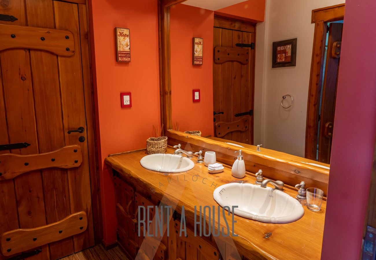 Casa en San Carlos de Bariloche - 13PAX PENI05C GASTON