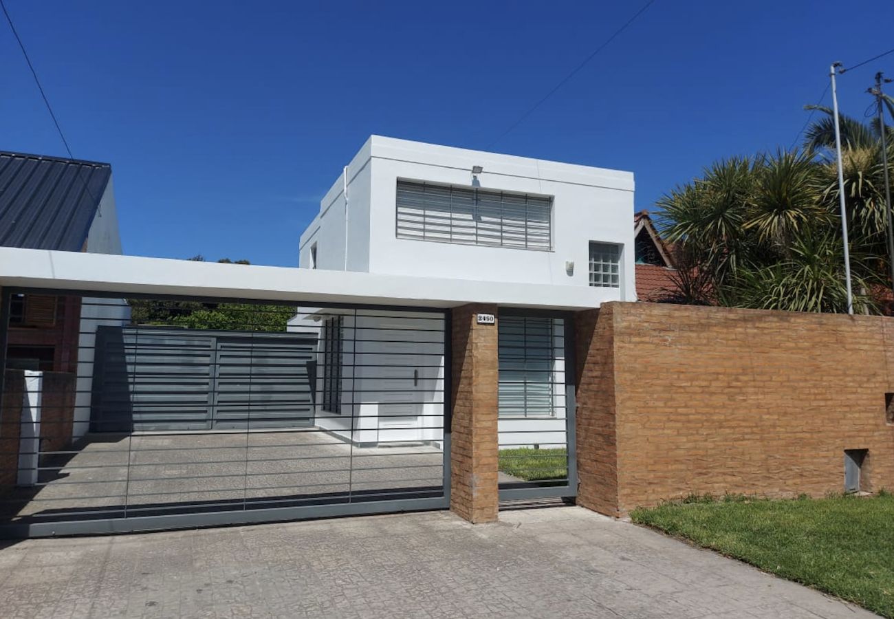 Casa en Mar Del Plata - Colinas de Peralta Ramos | Casa Francisco | Hola S