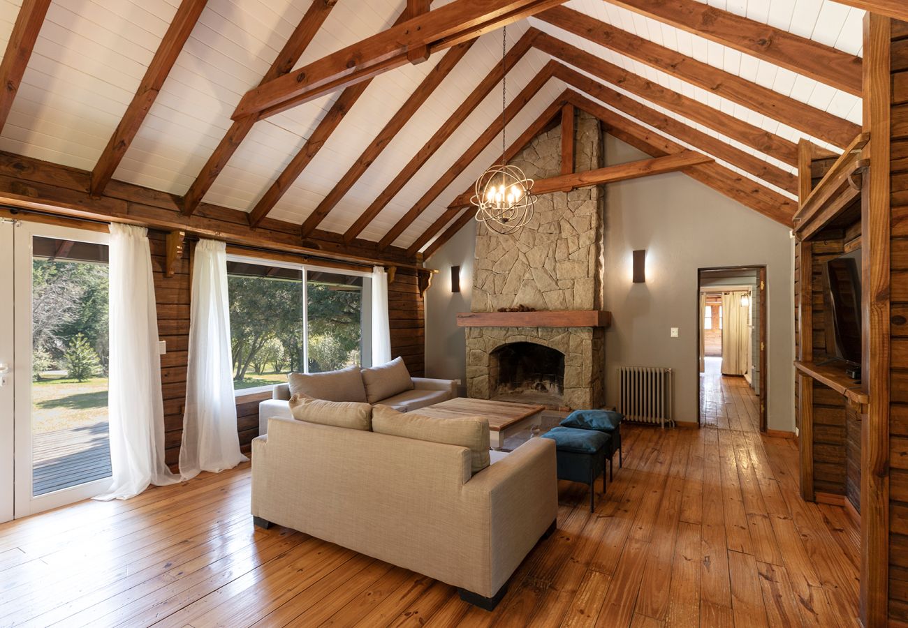 Casa en San Carlos de Bariloche - 11PAX ARE39 BLUEHOUSE