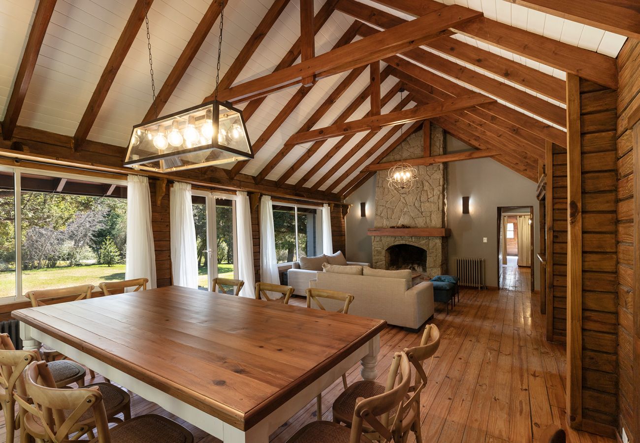 Casa en San Carlos de Bariloche - 11PAX ARE39 BLUEHOUSE