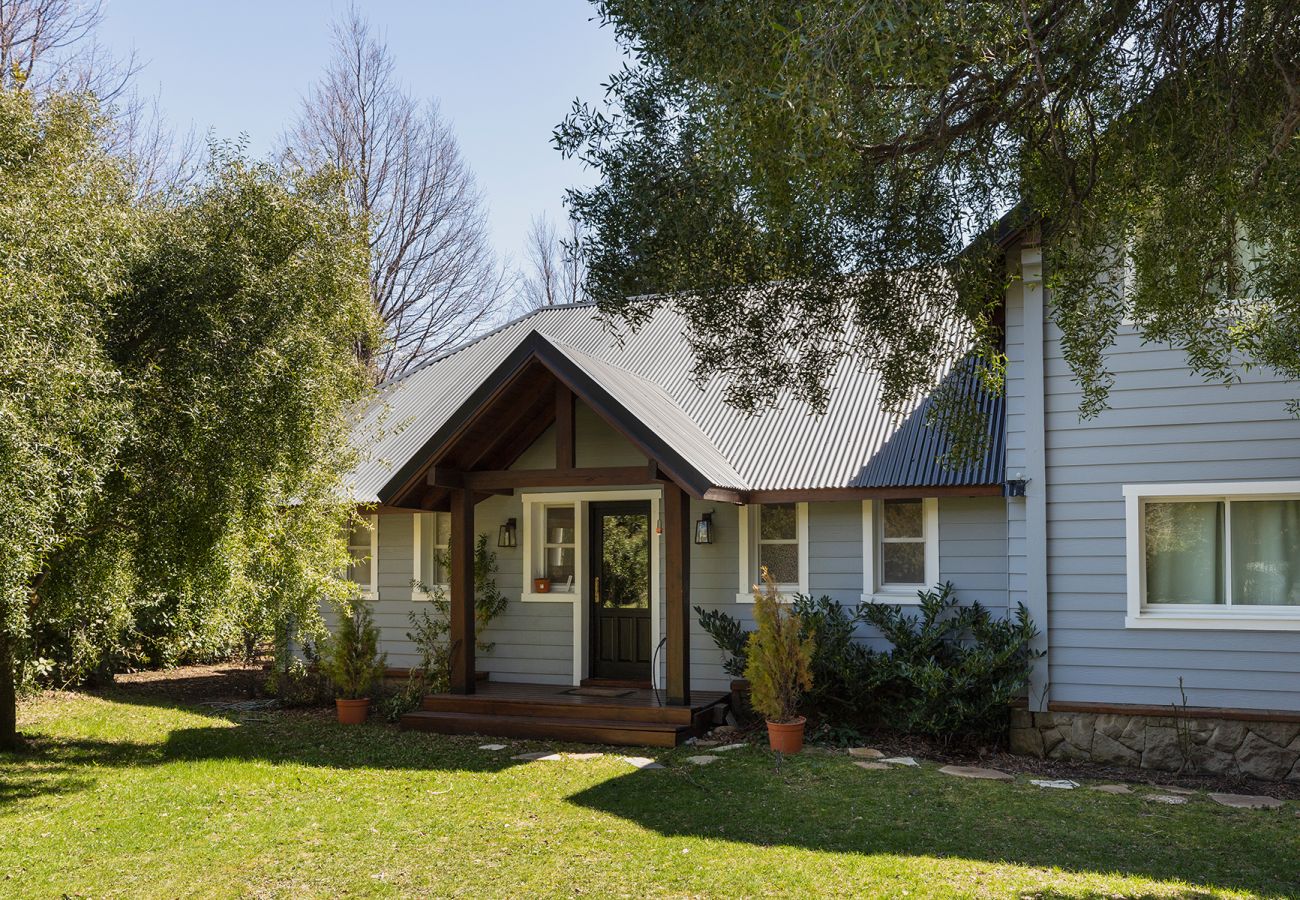 Casa en San Carlos de Bariloche - 11PAX ARE39 BLUEHOUSE