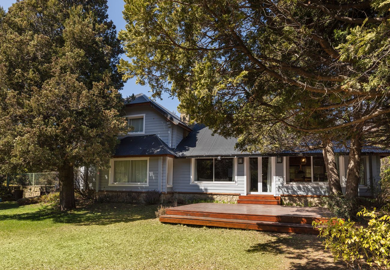 Casa en San Carlos de Bariloche - 11PAX ARE39 BLUEHOUSE