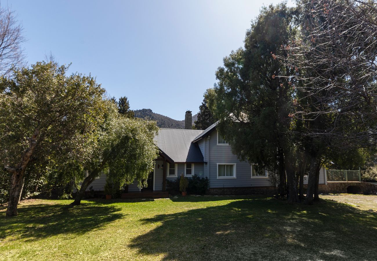 Casa en San Carlos de Bariloche - 11PAX ARE39 BLUEHOUSE