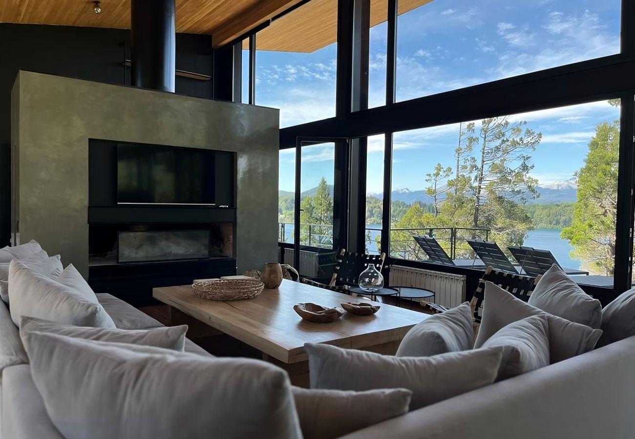 Casa en San Carlos de Bariloche - 10PAX HUAPI22C BLACK
