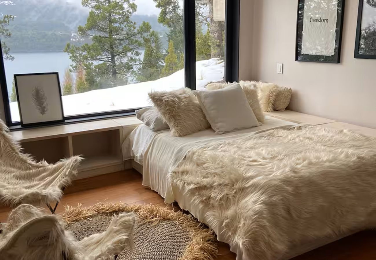 Casa en San Carlos de Bariloche - 10PAX HUAPI22C BLACK