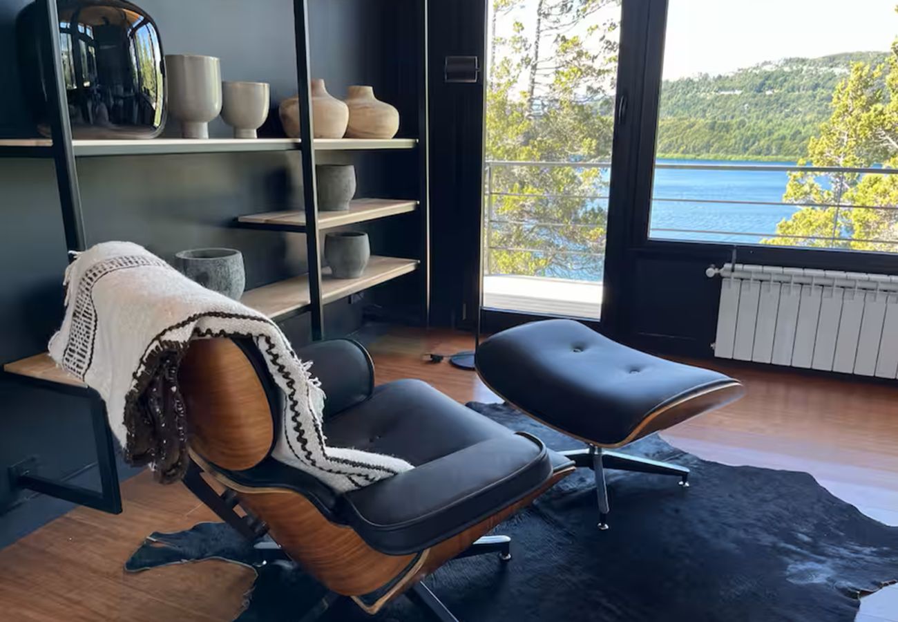 Casa en San Carlos de Bariloche - 10PAX HUAPI22C BLACK