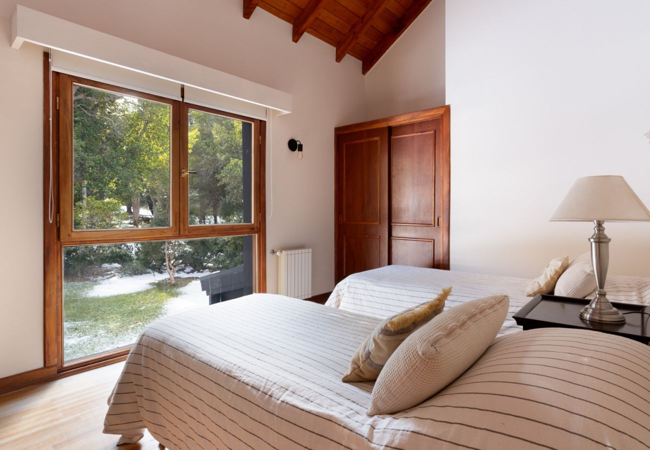 Casa en San Carlos de Bariloche - 08/10PAX ARE26 CHENI
