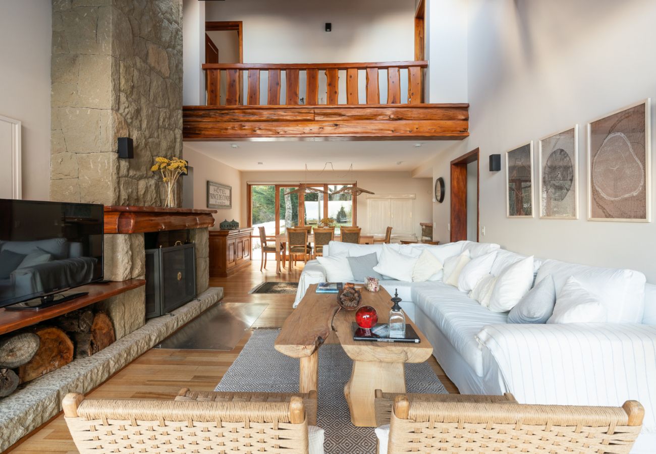 Casa en San Carlos de Bariloche - 08/10PAX ARE26 CHENI