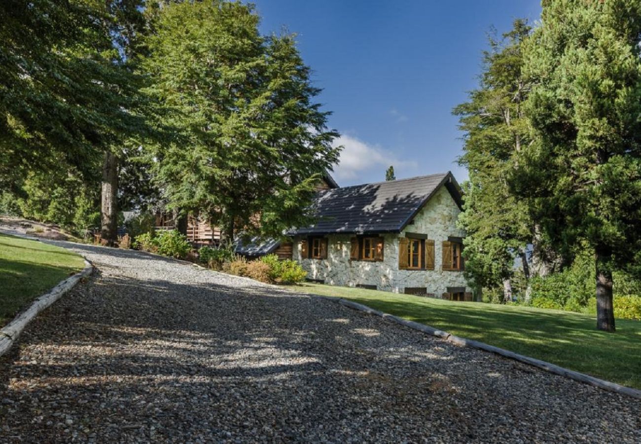 Casa en San Carlos de Bariloche - 1OPAX ARE06 ANABELLE