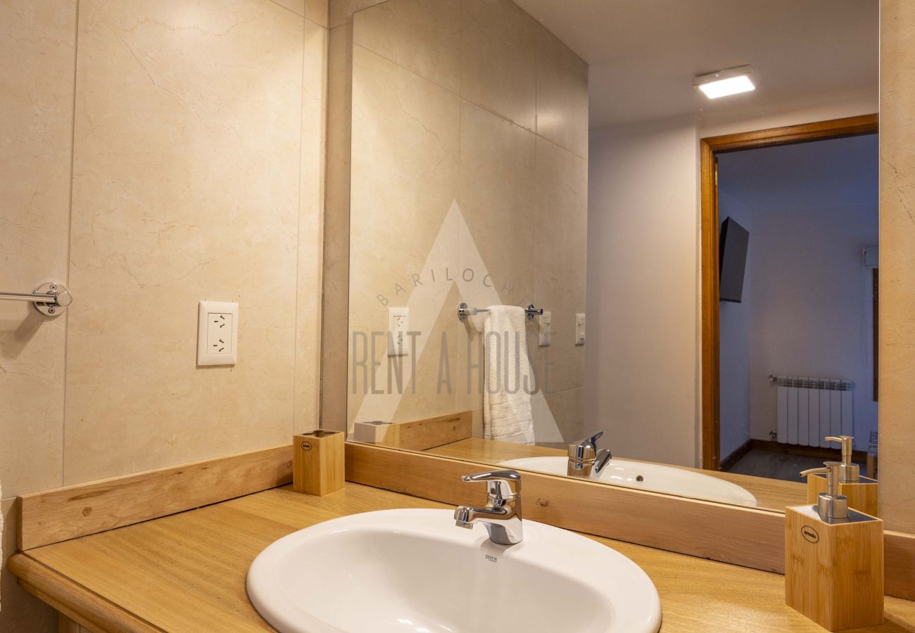 Apartamento en San Carlos de Bariloche - 02PAX HUAPI02A LILI