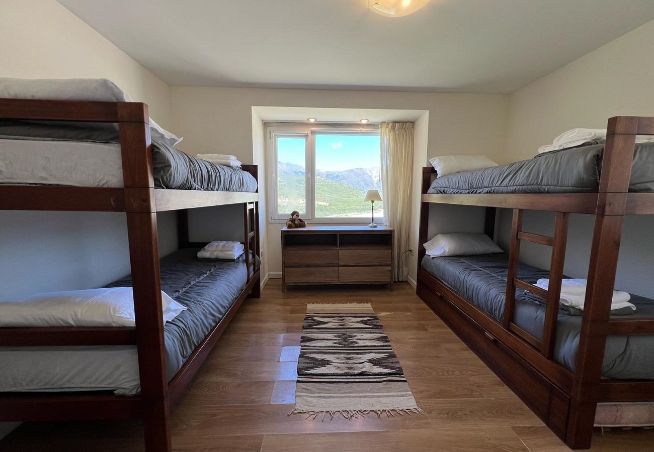 Apartamento en San Carlos de Bariloche - 06PAX-CATE22 LAT-FER