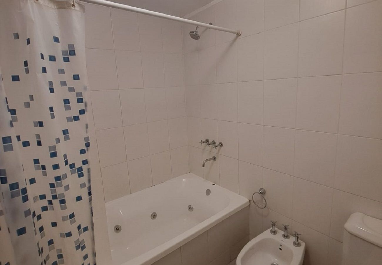 Apartamento en San Carlos de Bariloche - 06PAX-CATE22 LAT-FER