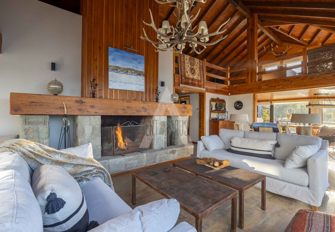 Casa en San Carlos de Bariloche - 06PAX HUAPI48C NH