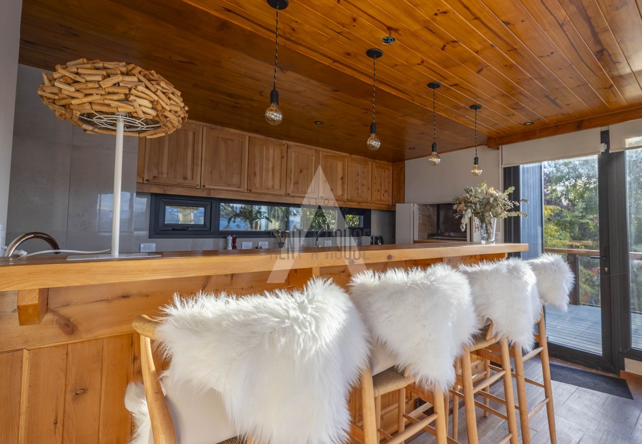Casa en San Carlos de Bariloche - 06PAX HUAPI48C NH