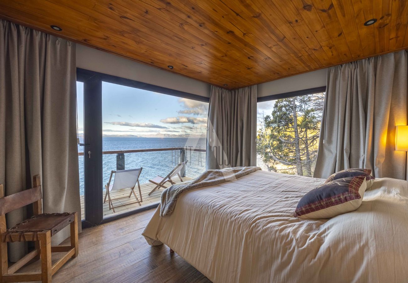 Casa en San Carlos de Bariloche - 06PAX HUAPI48C NH