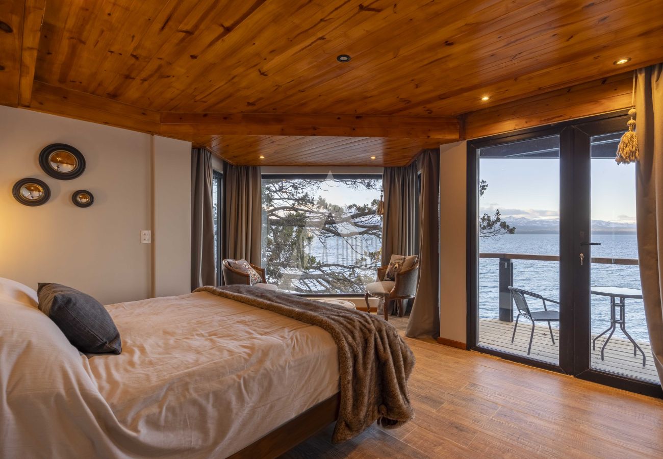 Casa en San Carlos de Bariloche - 06PAX HUAPI48C NH