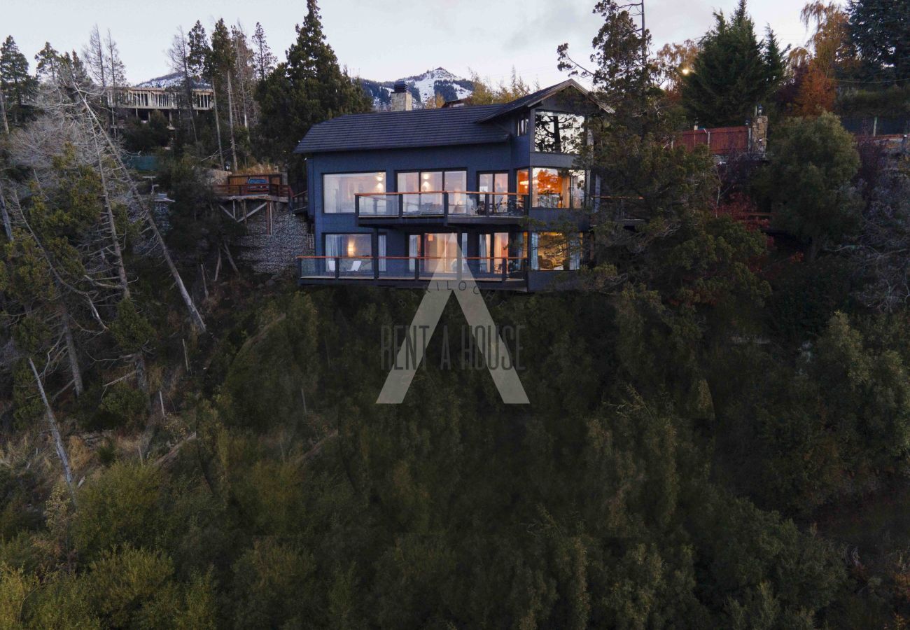 Casa en San Carlos de Bariloche - 06PAX HUAPI48C NH