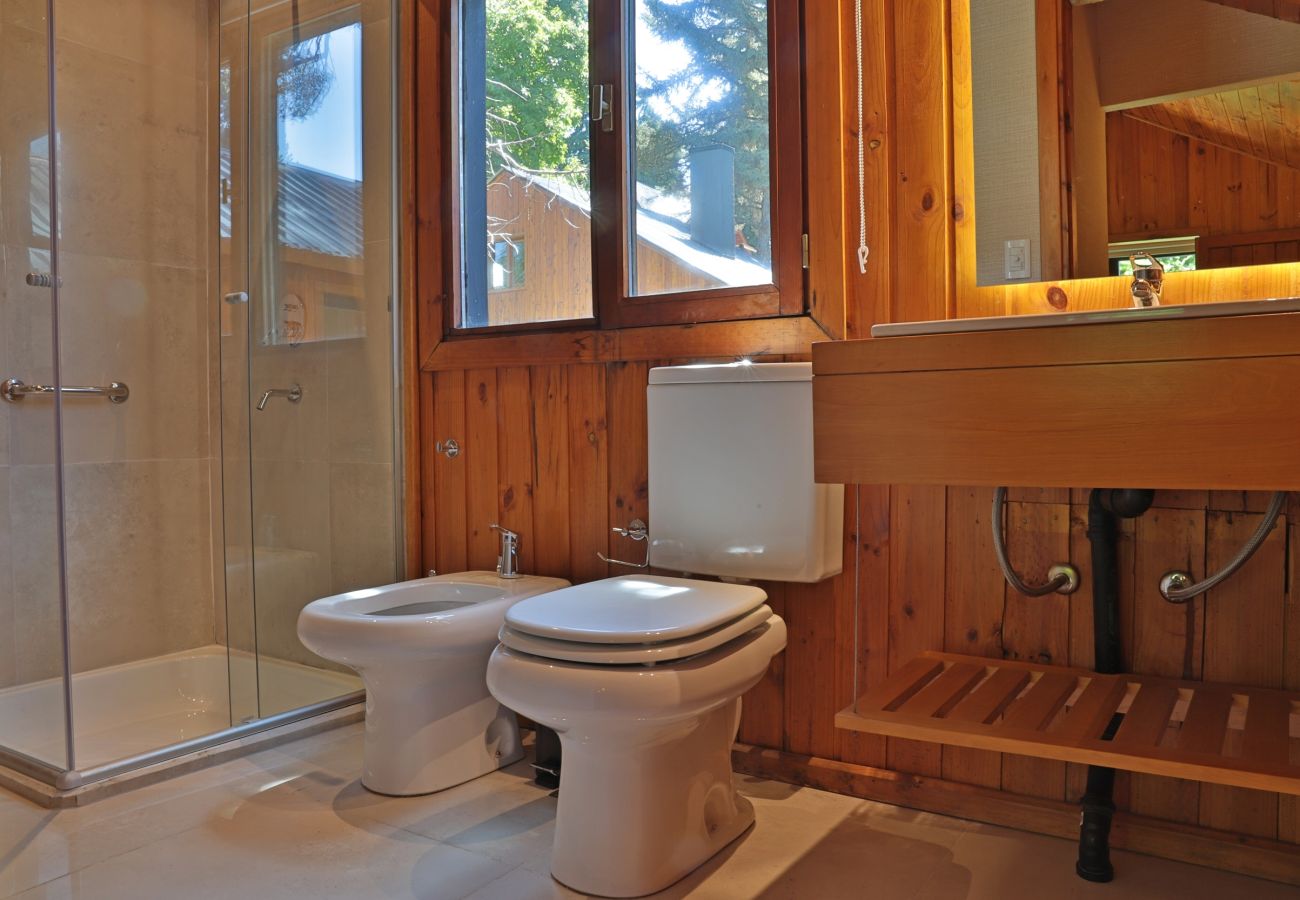 Casa en San Carlos de Bariloche - 06/10PAX HUAPI49C N15