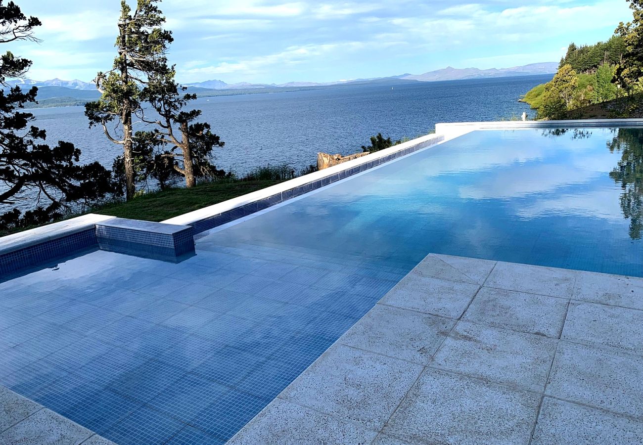 Apartamento en San Carlos de Bariloche - 06PAX HUAPI43C FLOR
