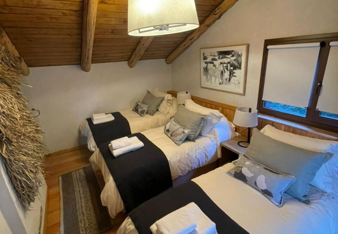 Cabaña en San Carlos de Bariloche - 04/05PAX MORE31C BL-B
