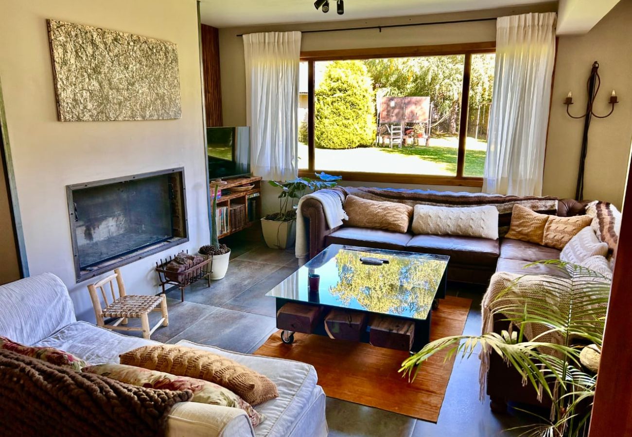 Casa en San Carlos de Bariloche - 08/10PAX CATE02-MARINA