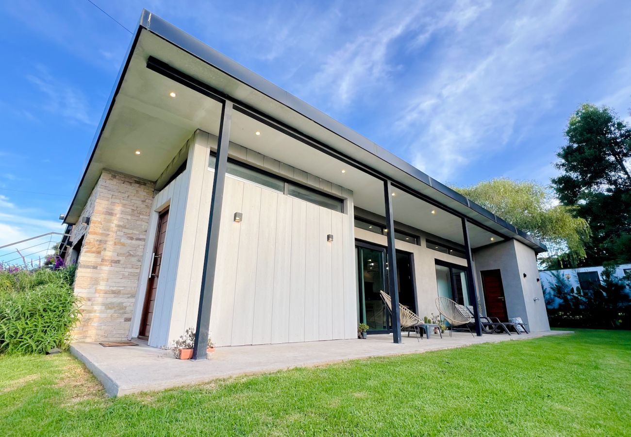 Estudio en Mar Del Plata - A pasos del mar | Casa Paola | Hola Sur