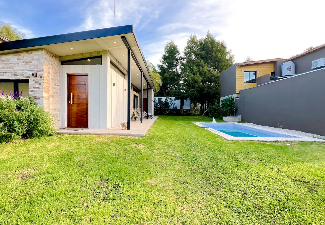 Estudio en Mar Del Plata - A pasos del mar | Casa Paola | Hola Sur
