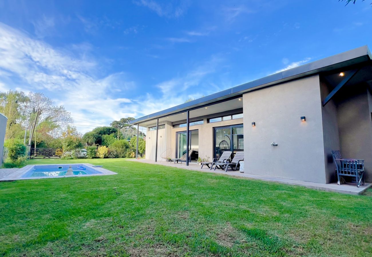 Estudio en Mar Del Plata - A pasos del mar | Casa Paola | Hola Sur
