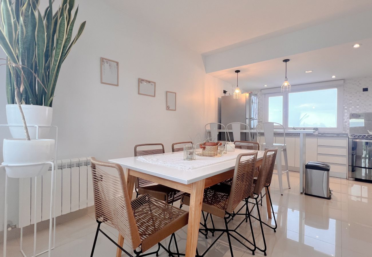 Apartamento en Mar Del Plata - Eleva tus sentidos | Depto Angel | Hola Sur