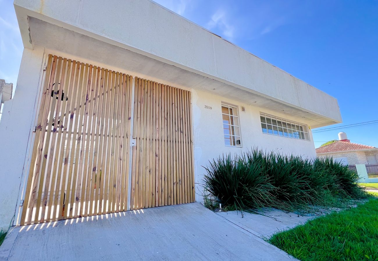 Casa en Mar Del Plata - Olas y Arena | Casa Coco | Hola Sur