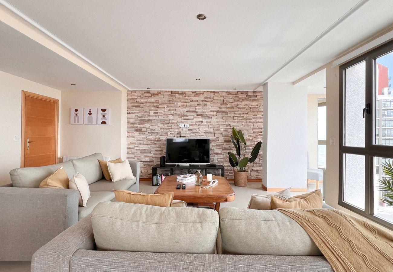 Apartamento en Mar Del Plata - Soñar mirando el mar | Depto Falucho | Hola Sur