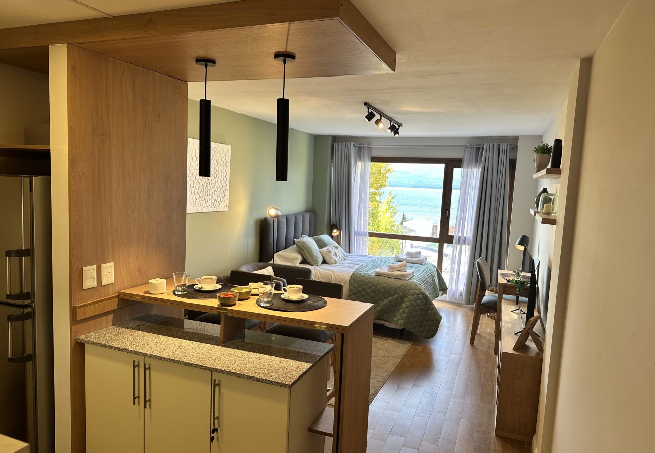 Estudio en San Carlos de Bariloche - Grinly with lake view & parking