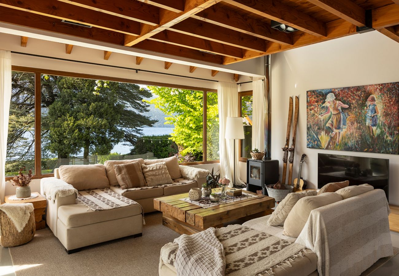 Casa en San Carlos de Bariloche - Beautiful lakefront house in Bariloche