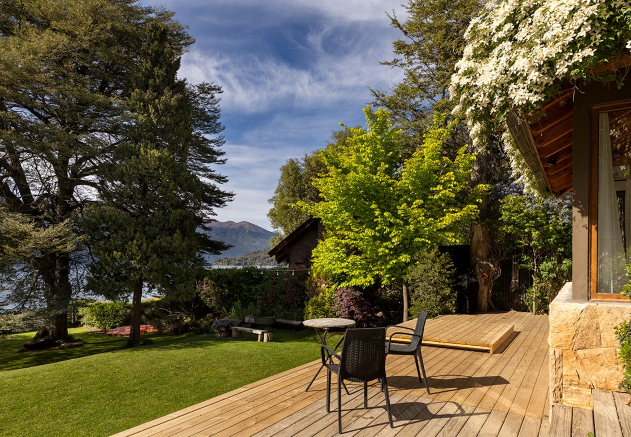 Casa en San Carlos de Bariloche - Beautiful lakefront house in Bariloche