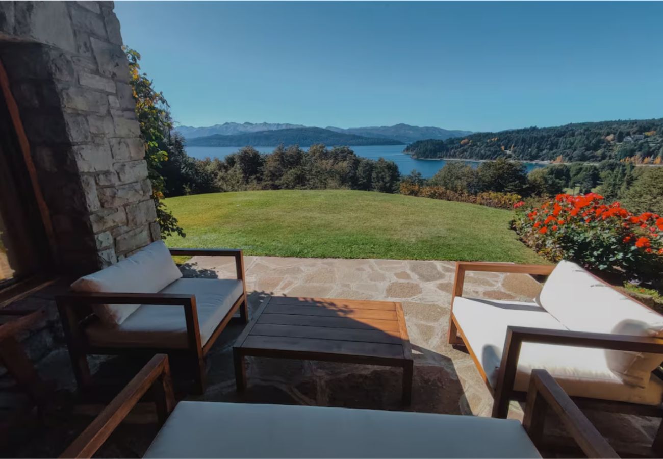 Casa en San Carlos de Bariloche - Beautiful house in Llao Llao, Bariloche