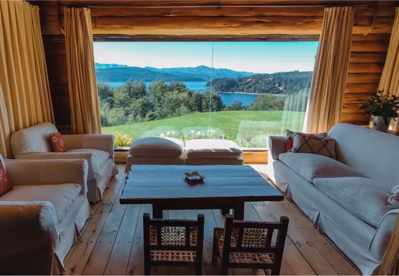 Casa en San Carlos de Bariloche - Beautiful house in Llao Llao, Bariloche