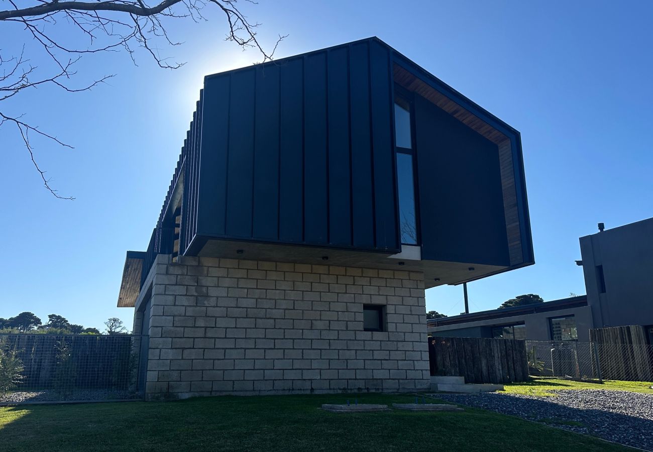 Casa en Chapadmalal - Estación Chapa | Casa Agustina | Hola Sur