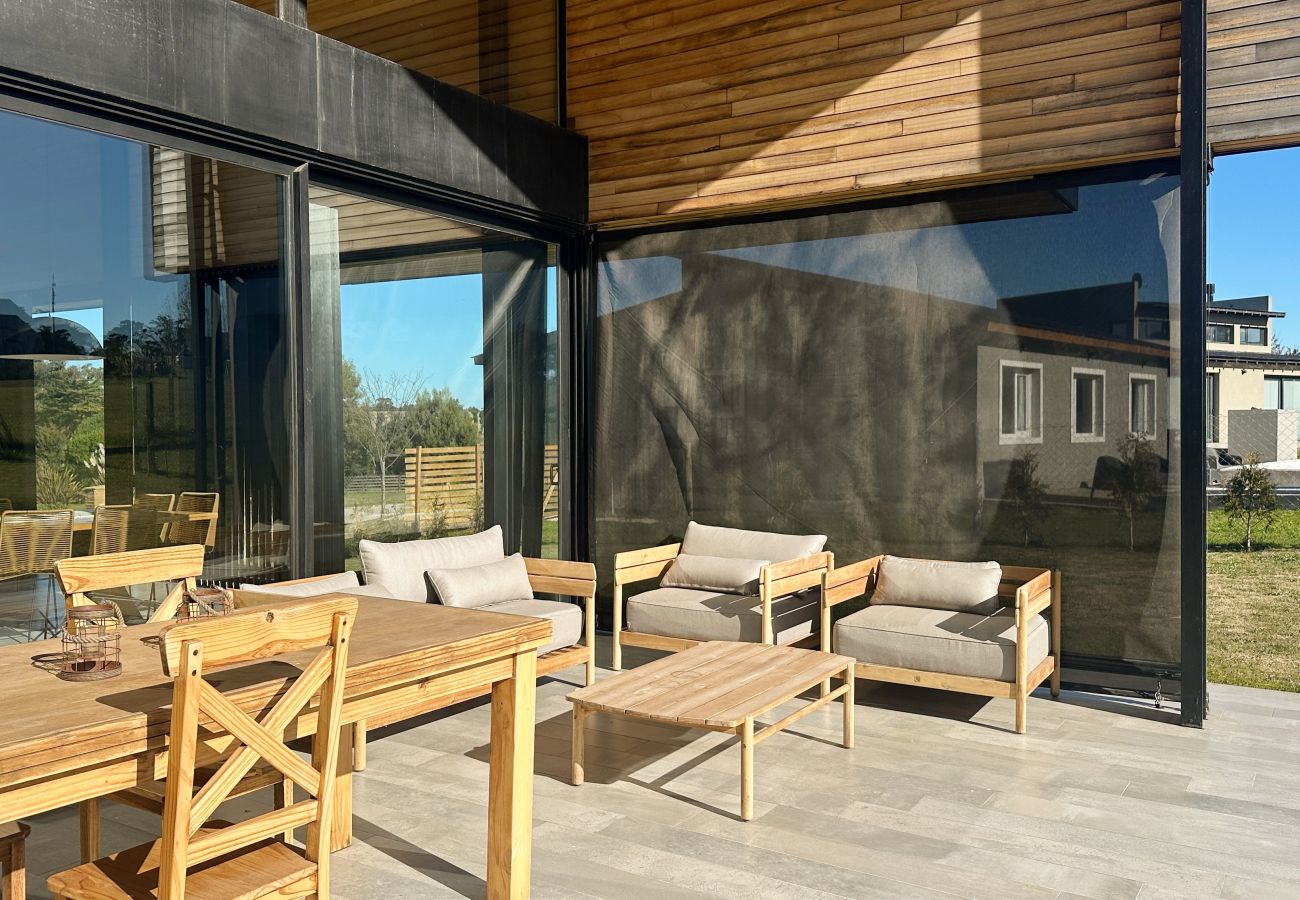 Casa en Chapadmalal - Estación Chapa | Casa Agustina | Hola Sur