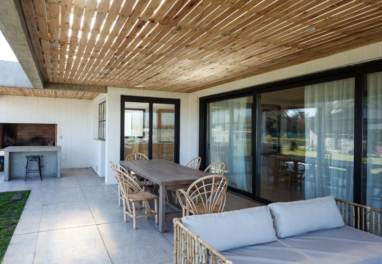 Casa en Mar Del Plata - Retiro Costero | Casa Pedro | Hola Sur