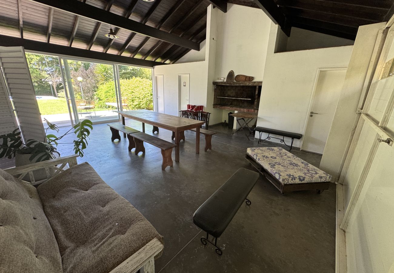 Casa en Mar Del Plata - El Descanso | Casa Lujan | Hola Sur