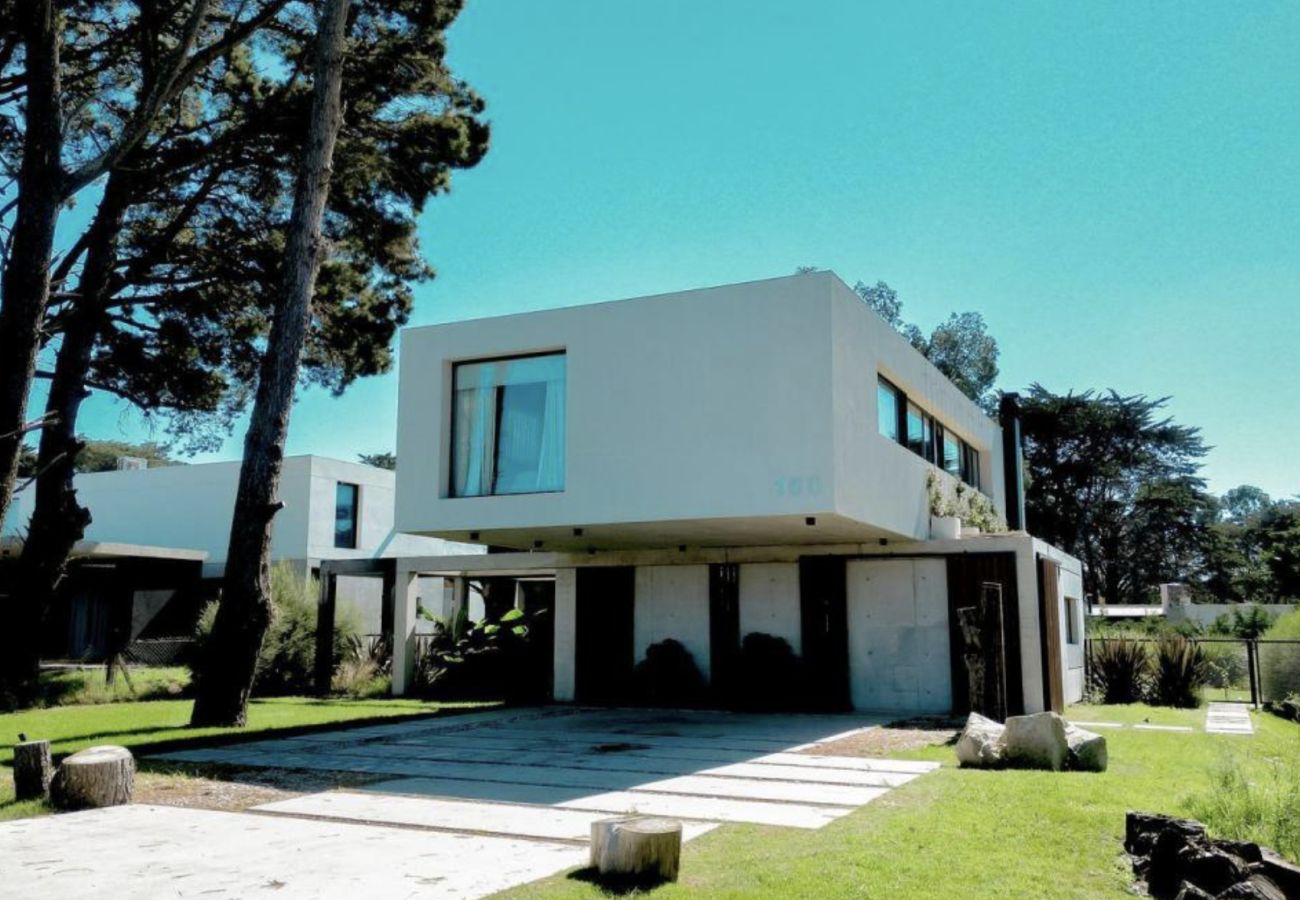 Casa en Chapadmalal - San Benito Retreat | Casa Felipe | Hola Sur