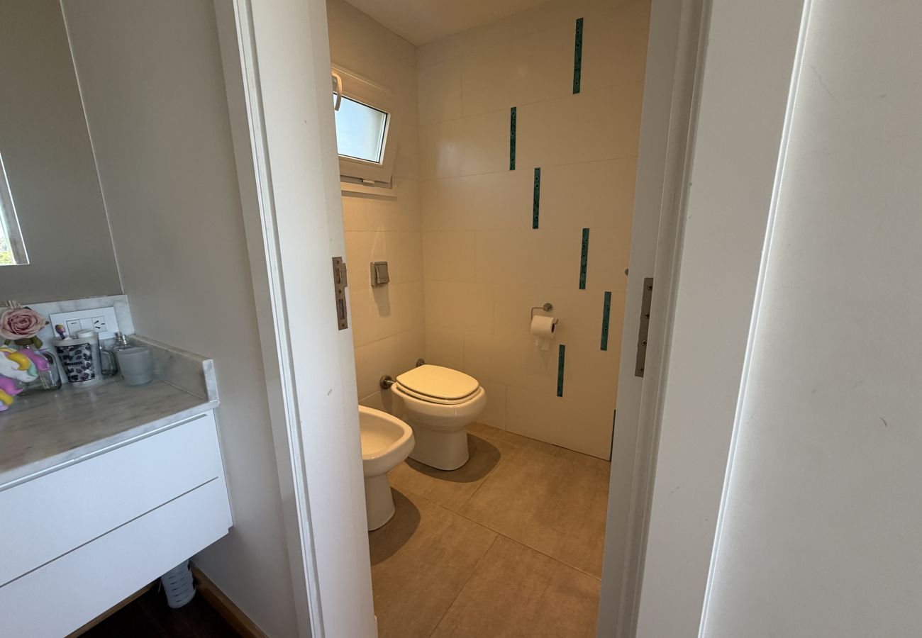 Casa en Mar Del Plata - Casa con Pileta en Arenas del Sur | Casa Belen | H