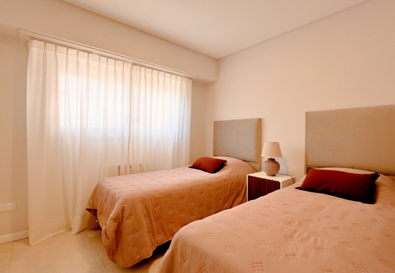 Apartamento en Mar Del Plata - Golf & Sea | Depto Vicky | Hola Sur