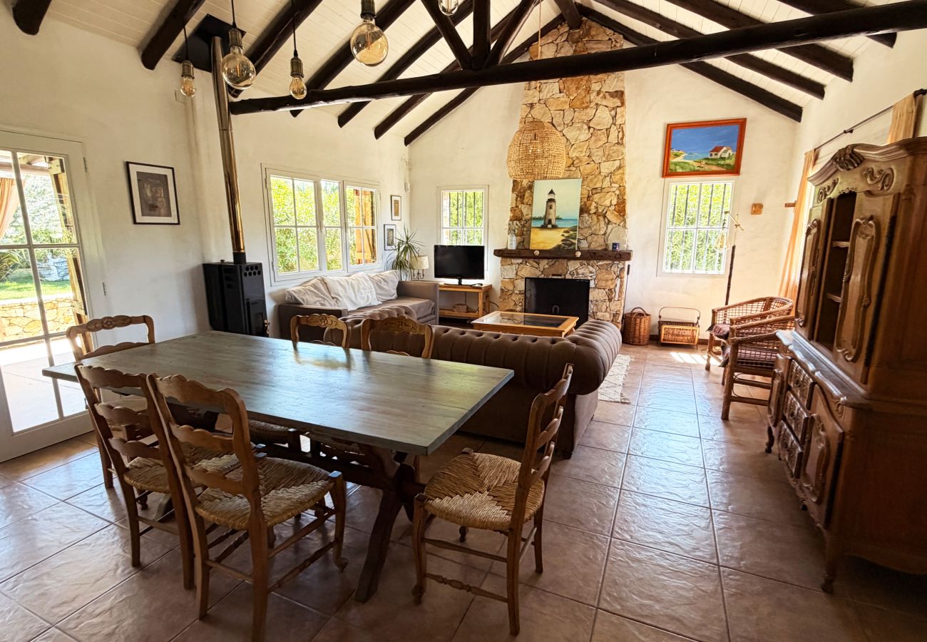 Casa en Chapadmalal - Casa OMA | Casa Dani | Hola Sur